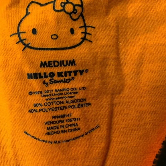 Hello Kitty by Sanrio Halloween Raglan Top – Women’s Medium 🎃👻 - Picture 6 of 6